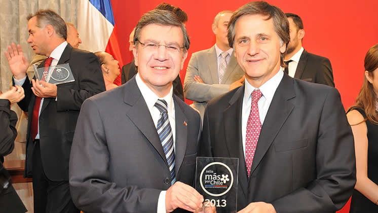 Nestlé recibe Sello Más por Chile