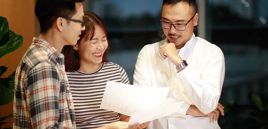 careers-hr-discussion-wide2