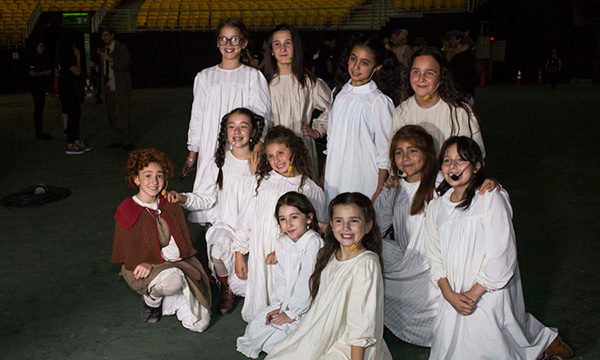 NIDO auspició estreno musical “Annie”